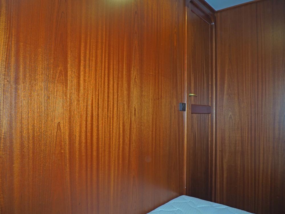 Cabin en avant, H&eacute;bergements